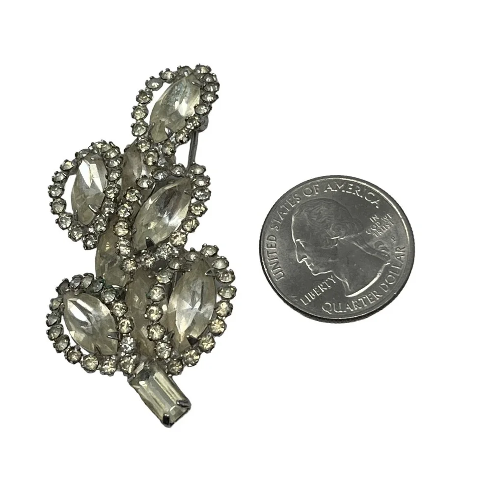 Vintage Weiss Brooch‎ Marquise Round Rhinestones Flower Leaf Pin